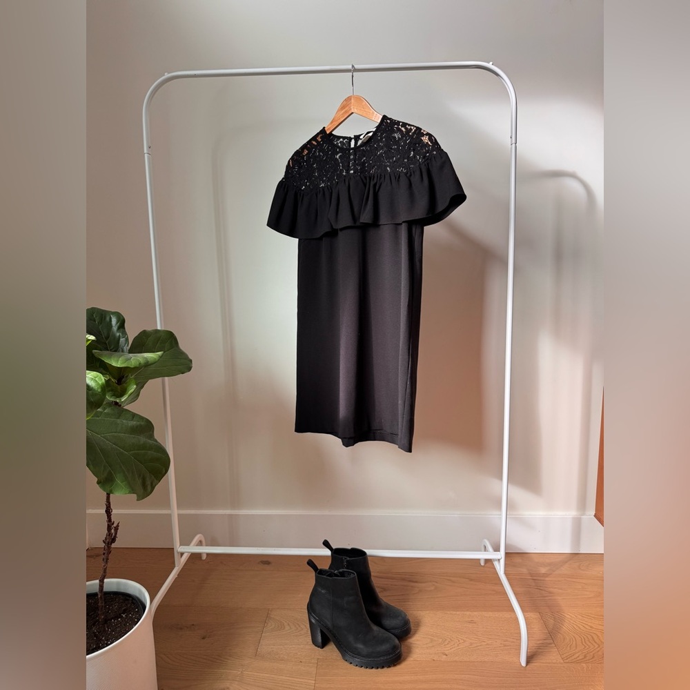 H&M Black Lace Ruffle Long Sleeve Dress